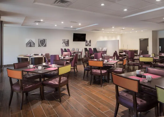 Crowne Plaza Chicago Sw - By Ihg 3*