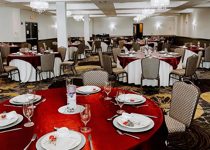 Crowne Plaza Chicago Sw - By Ihg Hotel 3*